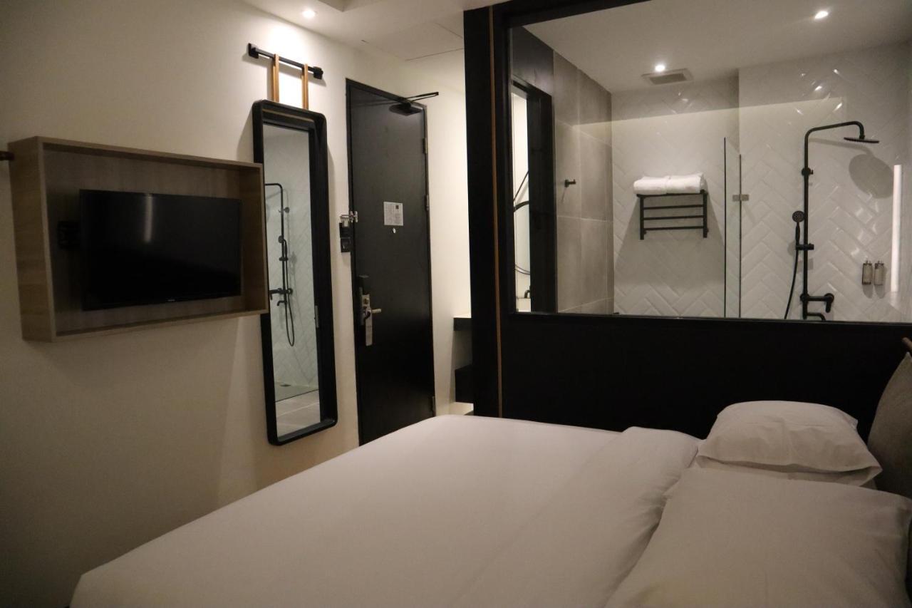 Gaia Hotel Ternate Exterior foto